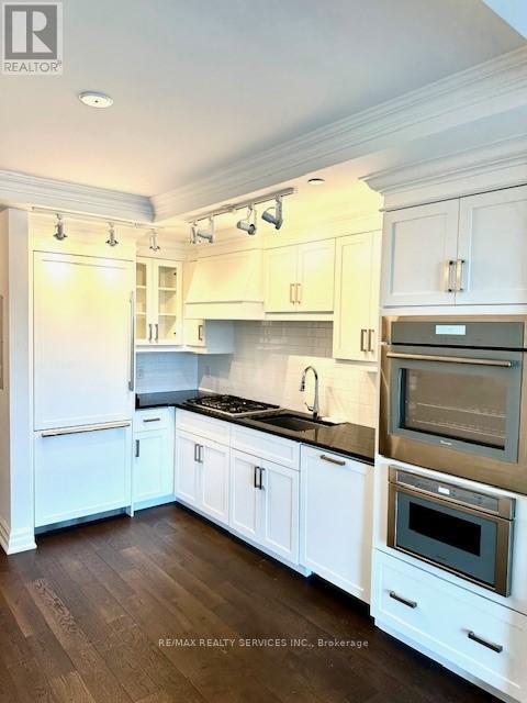 Photo principale - 2060 Lakeshore Rd.