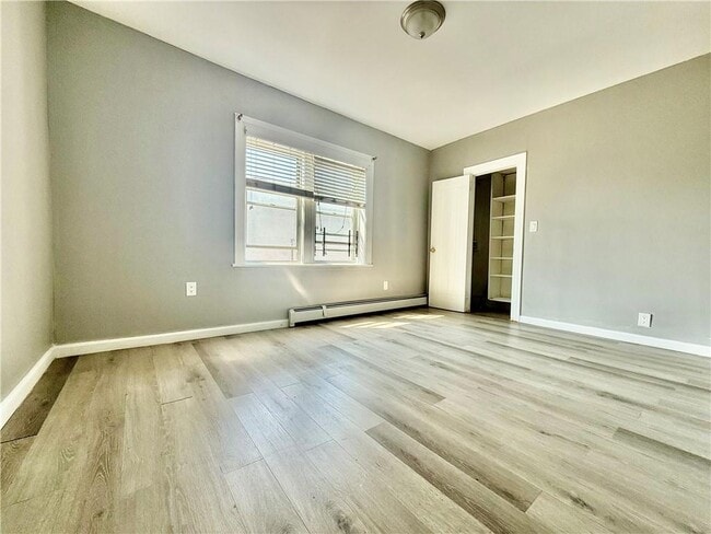 Foto del edificio - 7208 Colonial Rd