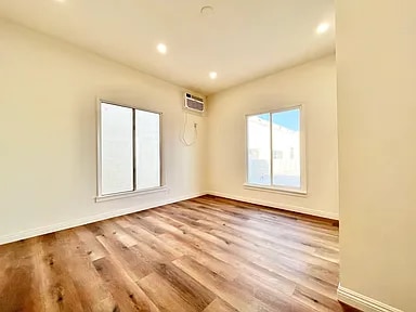 Foto del edificio - 1034 1/2 S Fairfax Ave