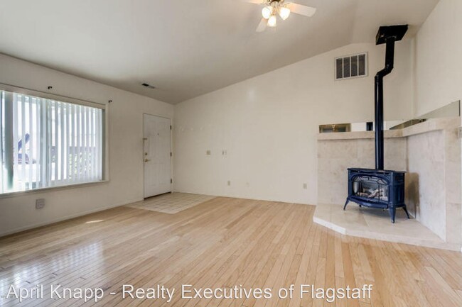 Foto del edificio - 4 br, 2 bath House - 3265 W Brenda Loop