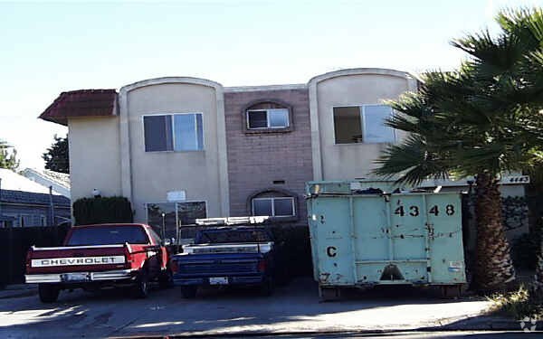 Building Photo - 4443 Kansas St