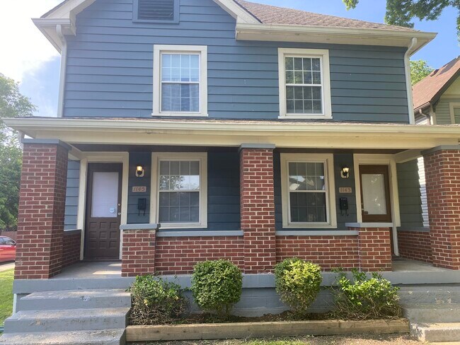 Foto del edificio - 1145 Woodlawn Ave