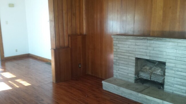 Foto del edificio - Two Bedroom One Bath Newly Renovated Charleston Home