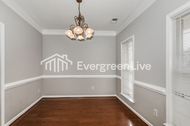 Building Photo - 185 Argonne Dr