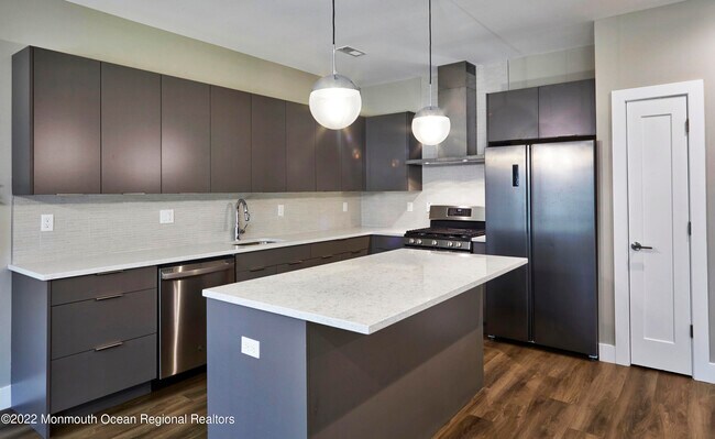 Foto del edificio - 56 Colfax St