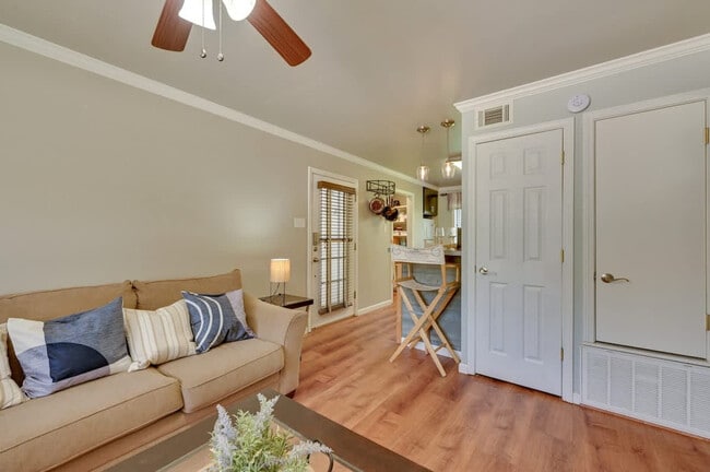 Building Photo - 220 Mitchell St