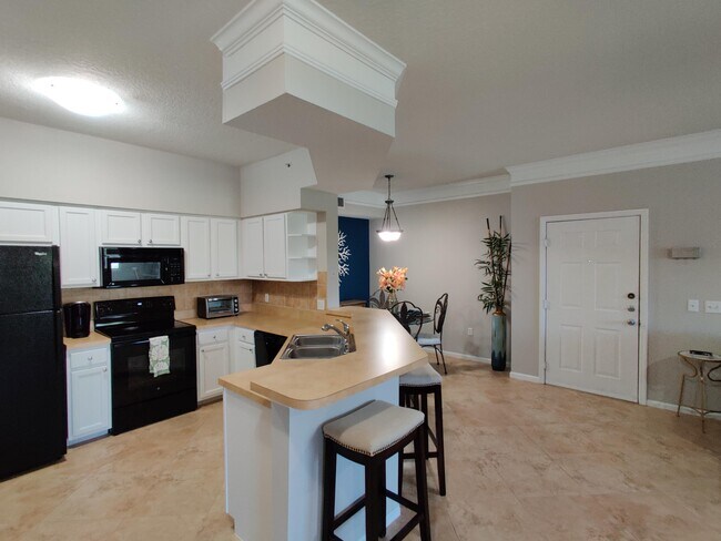 Foto del edificio - 3303 Myrtlewood Cir E