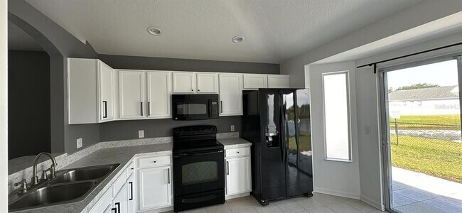 Foto del edificio - 12602 Evington Point Dr