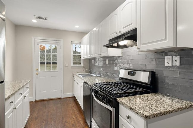 Building Photo - 60 Cleveland St SE