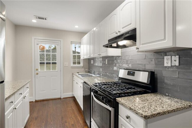 Foto del edificio - 60 Cleveland St SE