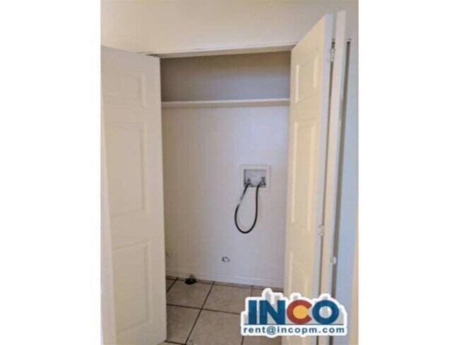 Foto del edificio - 3702 W Byers Pl