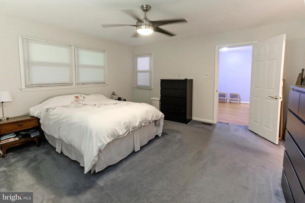 Foto principal - 6632 Moly Dr