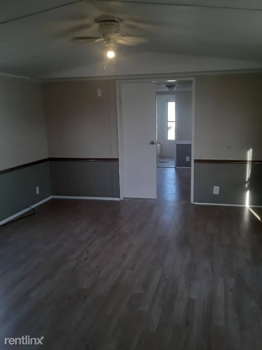 Primary Photo - 3 br, 2 bath Mobile Home - 55 Fullview Dr