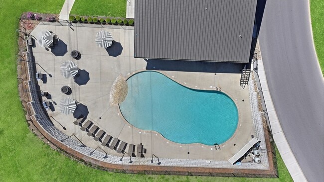Building Photo - The Lofts at Pigeon Forge
