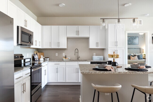 2HAB, 2BA - 1,150 ft² - Indigo Champions Ridge