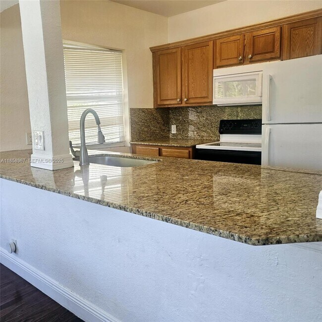 Foto del edificio - 3116 E Sunrise Blvd