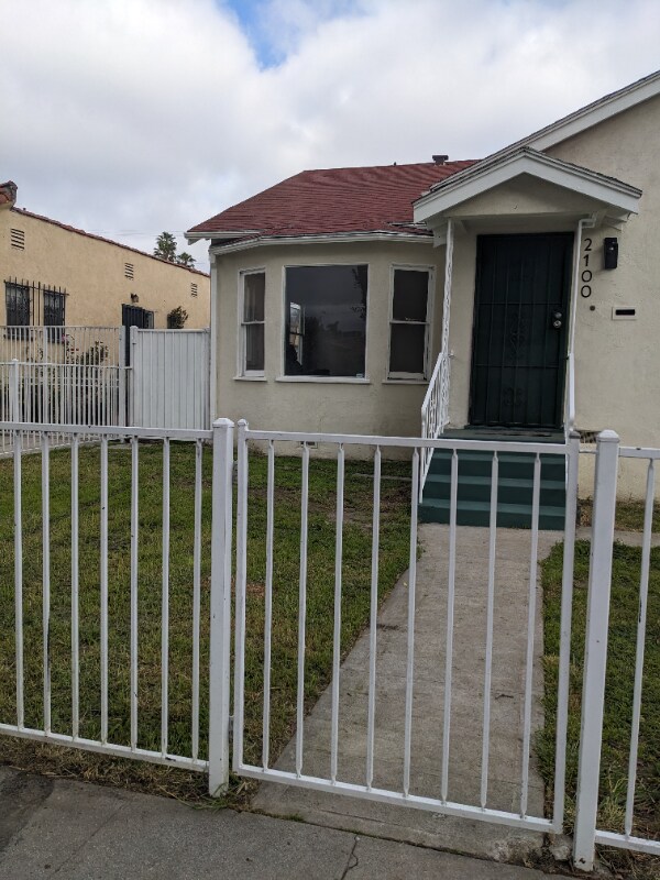 Building Photo - 2100 Thurman Ave.