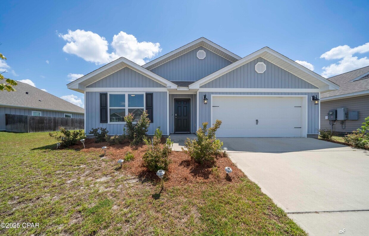 Foto principal - 335 Highbrook Rd
