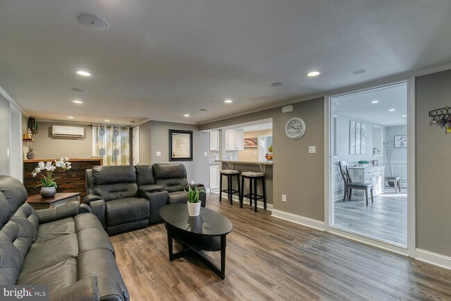 Foto del edificio - 1206 Riggs Ct