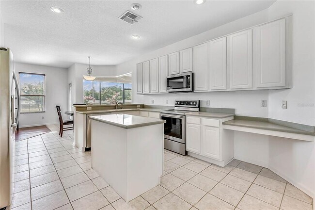 Foto del edificio - 942 Kingsridge Cir