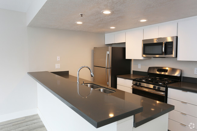 2BR, 2BA-Kitchen - URBANLUX SUNSET PREMIUM