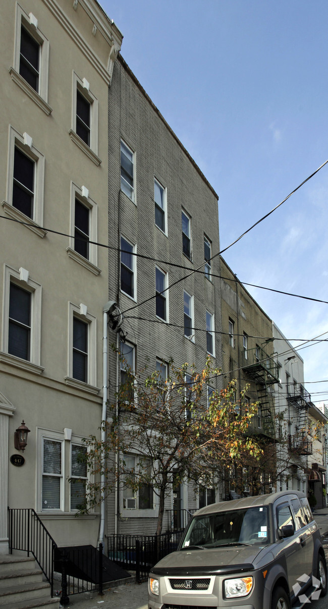 Building Photo - 449 Pavonia Ave