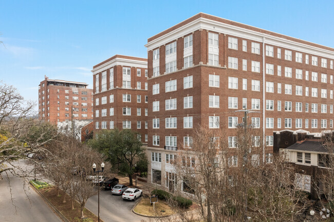 Building Photo - Greenbriar at the Altamont senior living