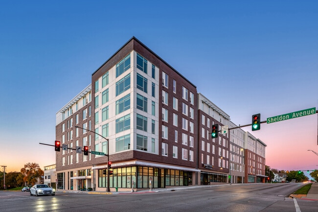 2700 Lincoln Exterior - 2700 Lincoln