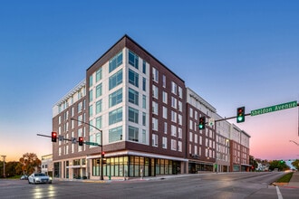 2700 Lincoln Exterior - 2700 Lincoln