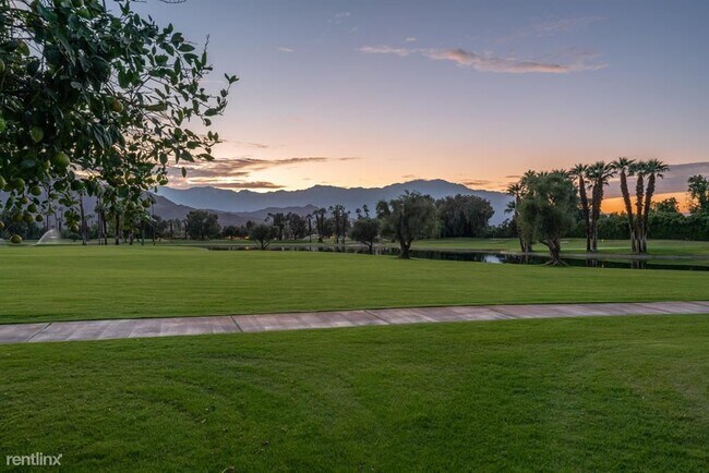 Foto del edificio - 2 br, 2 bath Condo - 899 Desert Island Dr
