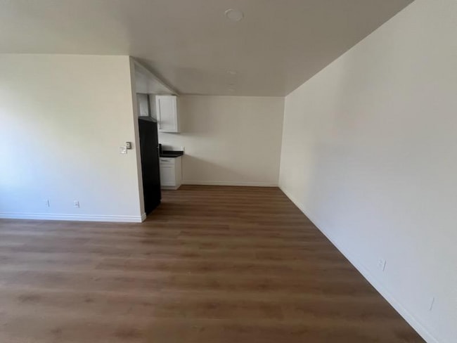 Photo - 3636 Mentone Ave Apartment