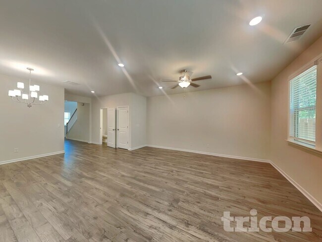 Foto del edificio - 196 Chapelcrest Ln