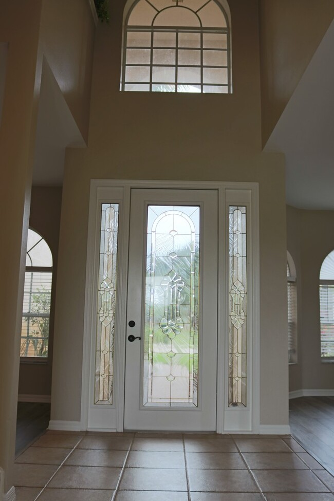 Building Photo - ** Rarely Available - Huge Stoneybrook Hom...