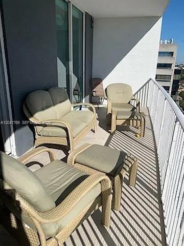 Foto del edificio - 3180 SW 22nd Terrace