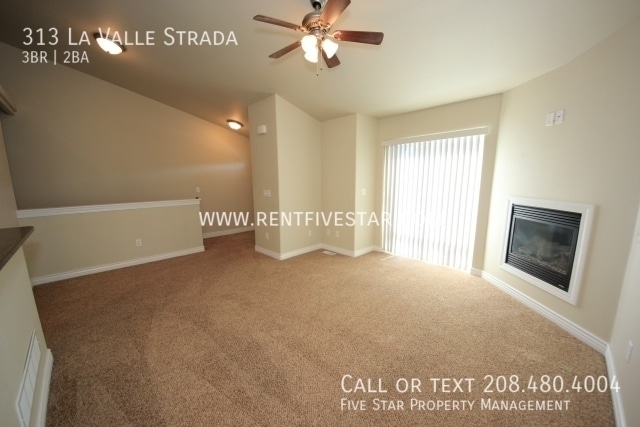Building Photo - 313 La Valle Strada