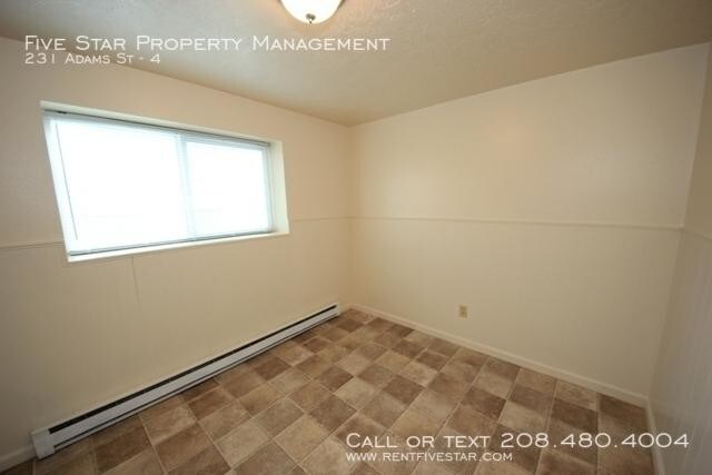 Building Photo - 2 bedroom in Chubbuck ID 83202