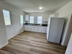 Building Photo - 1727 Mahani Loop