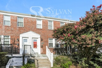 Building Photo - 1805 Deveron Rd