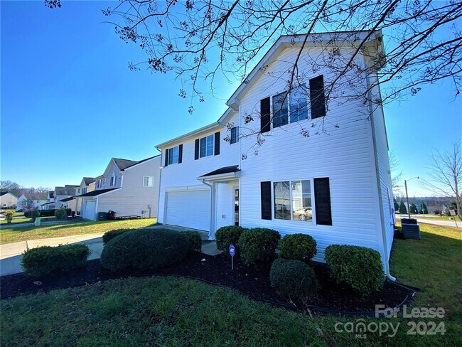Building Photo - 800 Caledon Dr