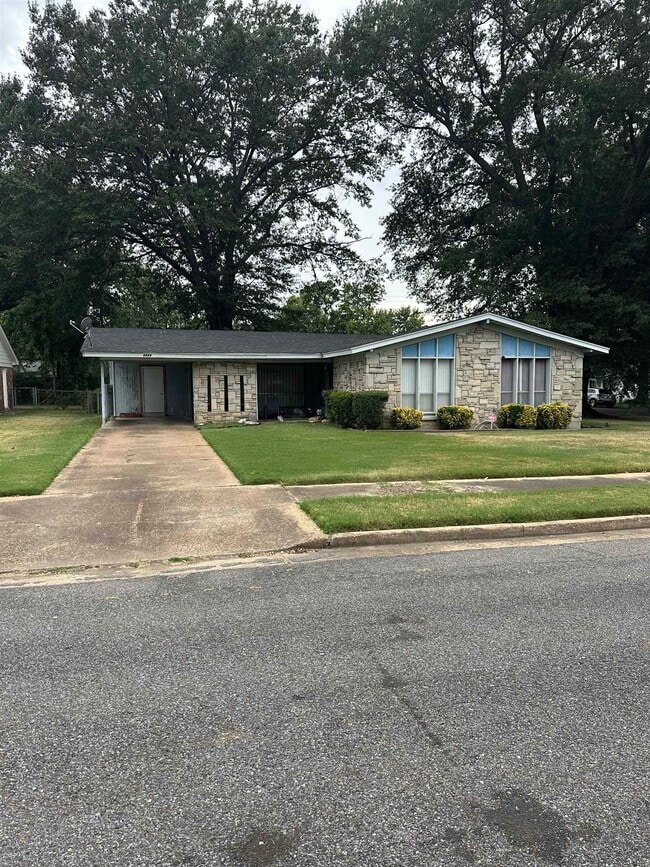 Building Photo - 2869 Knightway Cove