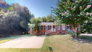 Building Photo - 863 McAbee Rd