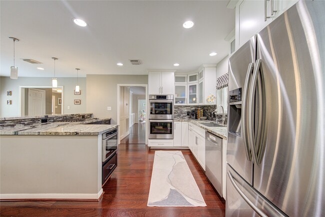 Foto del edificio - 15739 Fleetwood Oaks Dr