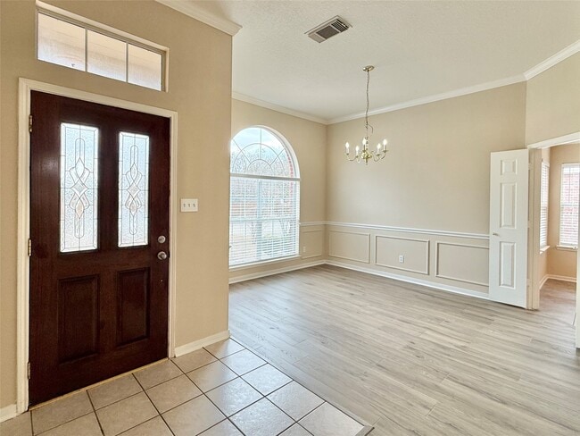 Foto del edificio - 25335 Rayford Crest Dr