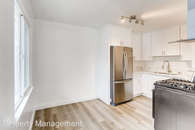 Building Photo - 230 N Berendo St