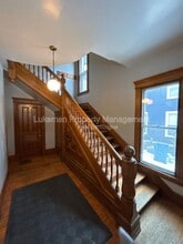 Building Photo - 515 Village St