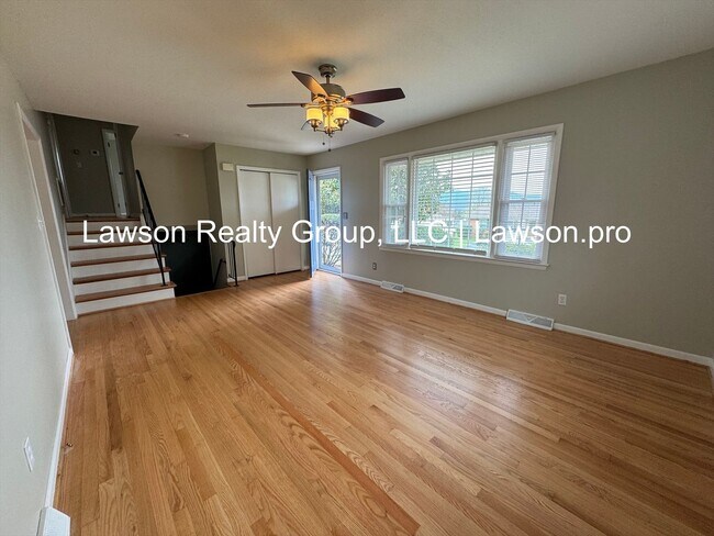 Foto del edificio - Beautiful Salem split level near the VA hospital