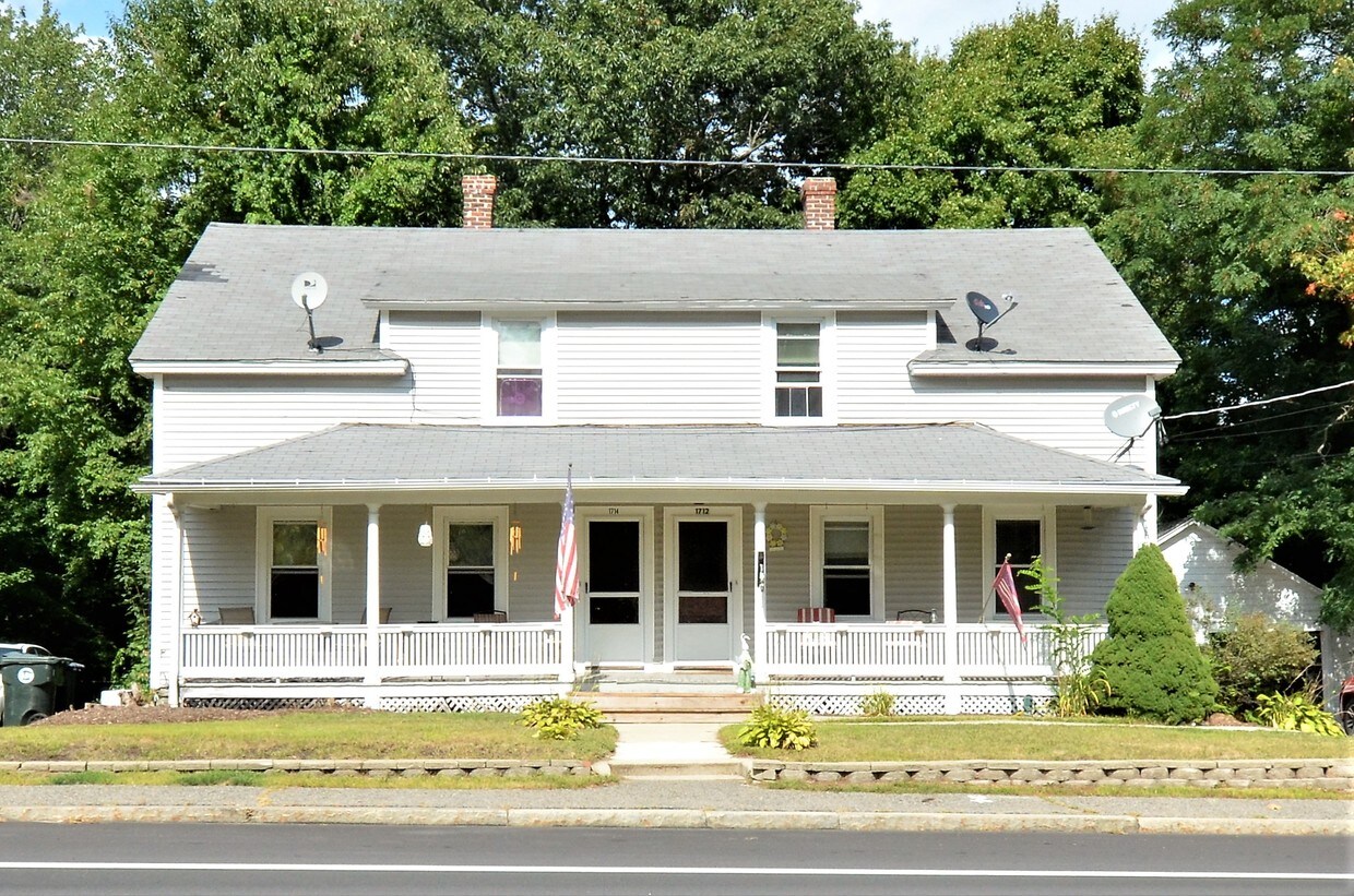 Primary Photo - 1712 Main St