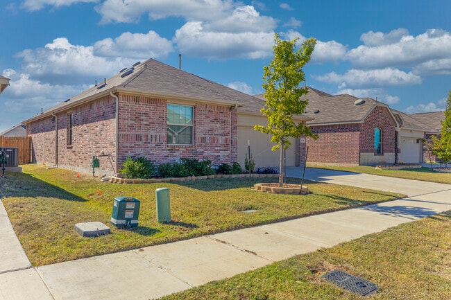 Building Photo - 2529 Starwater Dr