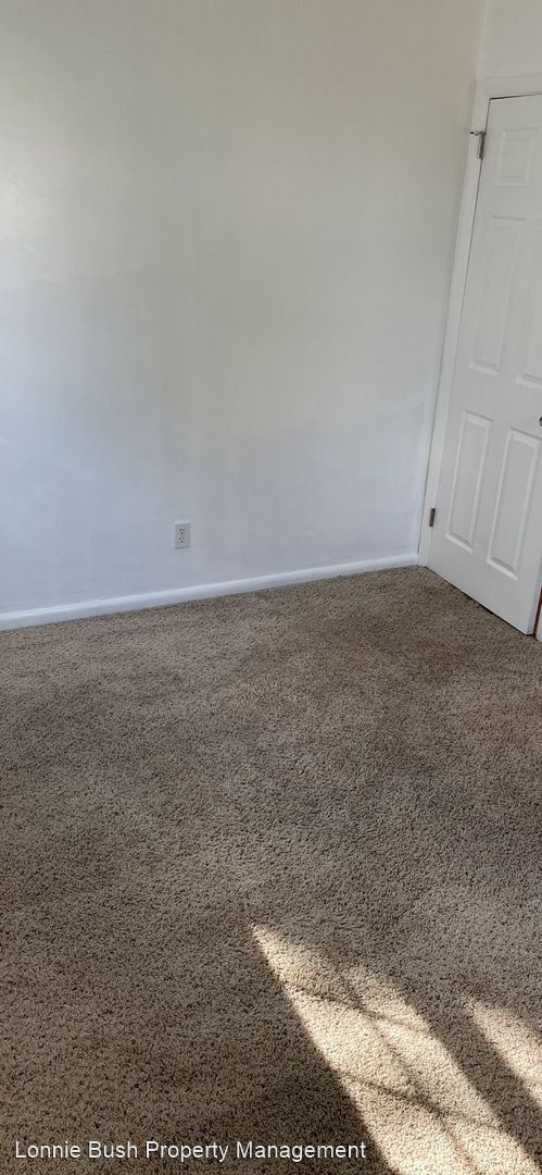 Building Photo - 3 br, 2 bath House - 917 Kings Arms Drive