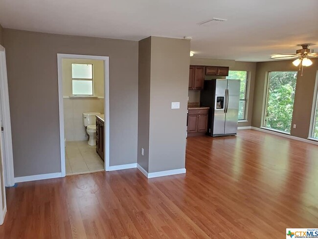 Building Photo - 388 GUADALUPE RIVER Dr